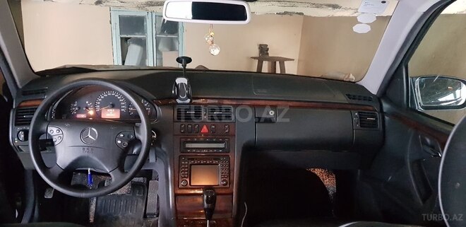 Mercedes E 240 2001, 287,297 km - 2.6 l - Lənkəran