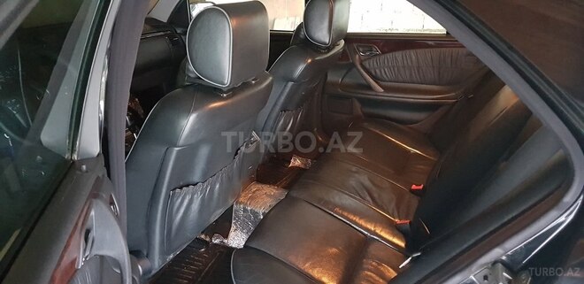 Mercedes E 240 2001, 287,297 km - 2.6 l - Lənkəran