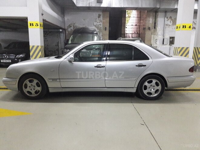 Mercedes E 240 1998, 21,093 km - 2.4 l - Bakı