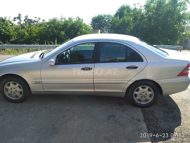 Mercedes C 200 2001, 274,000 km - 2.0 l - Yevlax