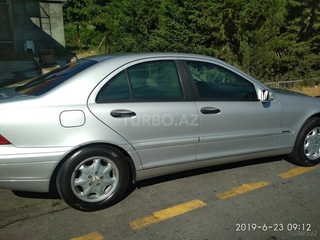 Mercedes C 200 2001, 274,000 km - 2.0 l - Yevlax