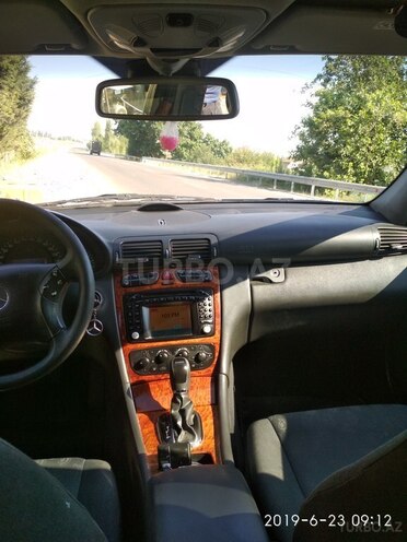 Mercedes C 200 2001, 274,000 km - 2.0 l - Yevlax