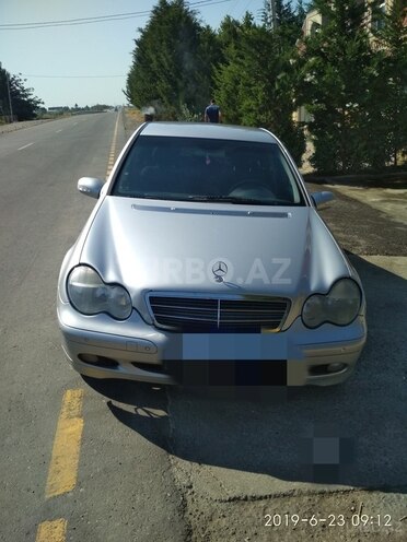 Mercedes C 200 2001, 274,000 km - 2.0 l - Yevlax