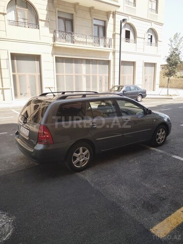 Toyota Corolla 2006, 239,000 km - 1.4 l - Bakı