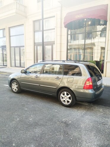 Toyota Corolla 2006, 239,000 km - 1.4 l - Bakı