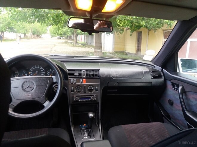 Mercedes C 180 1995, 386,000 km - 1.8 л - Tovuz