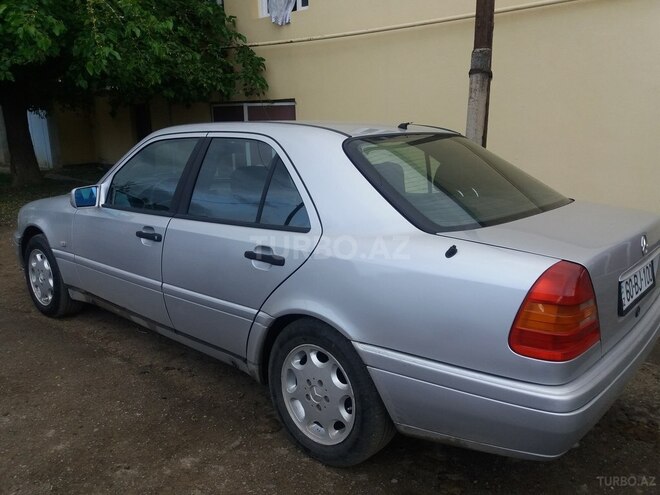 Mercedes C 180 1995, 386,000 km - 1.8 л - Tovuz