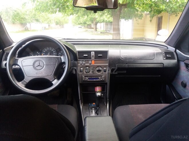 Mercedes C 180 1995, 386,000 km - 1.8 л - Tovuz