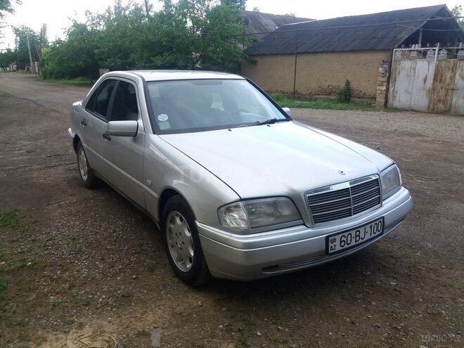 Mercedes C 180 1995, 386,000 km - 1.8 л - Tovuz