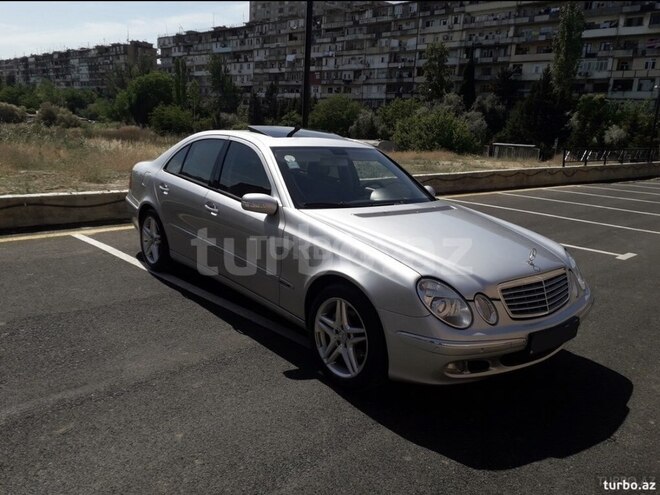 Mercedes E 220 2004, 251,500 km - 2.2 l - Bakı
