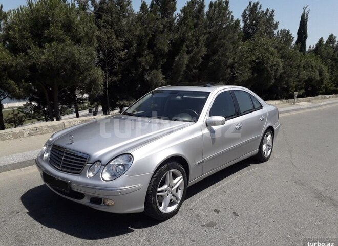 Mercedes E 220 2004, 251,500 km - 2.2 l - Bakı