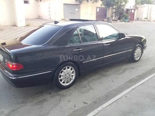 Mercedes E 220 1999, 275,593 km - 2.2 l - Bakı