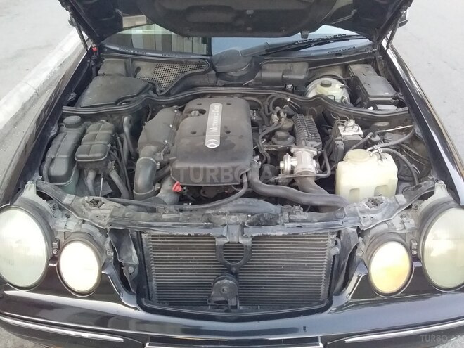 Mercedes E 220 1999, 275,593 km - 2.2 l - Bakı