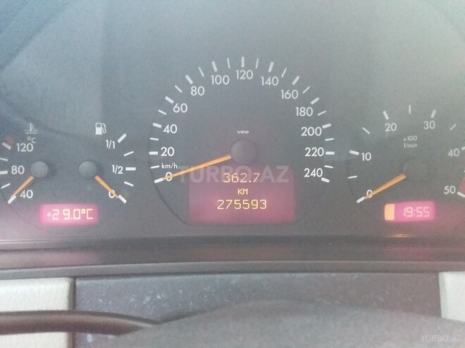 Mercedes E 220 1999, 275,593 km - 2.2 l - Bakı