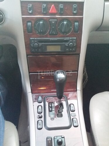 Mercedes E 220 1999, 275,593 km - 2.2 l - Bakı