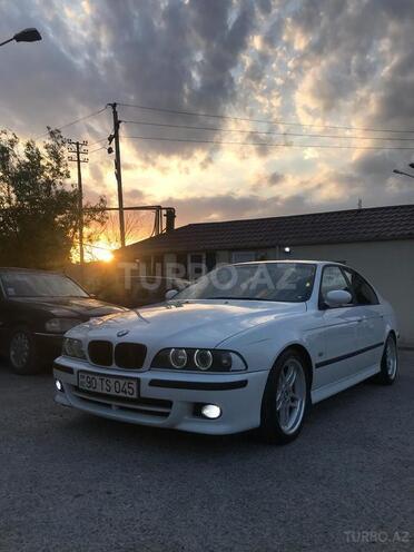 BMW 525 2001, 298,000 km - 2.5 l - Bakı