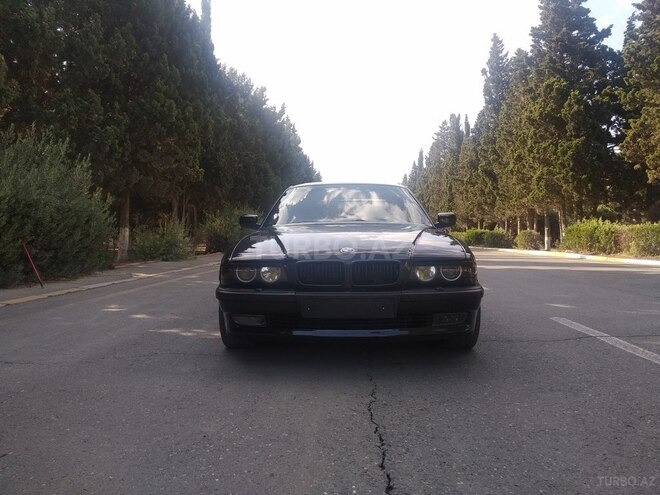 BMW 740 1997, 291,000 km - 4.4 l - Sumqayıt