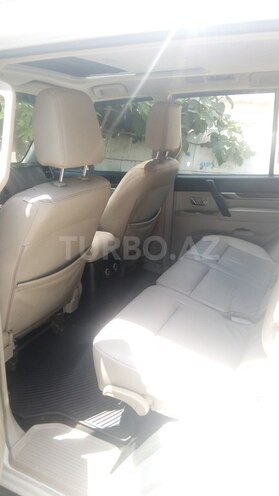 Mitsubishi Pajero 2008, 132,000 km - 3.0 l - Bakı