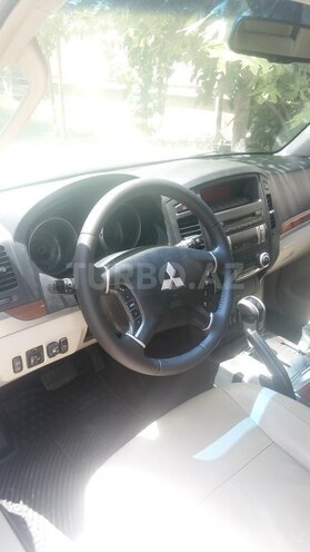 Mitsubishi Pajero 2008, 132,000 km - 3.0 l - Bakı
