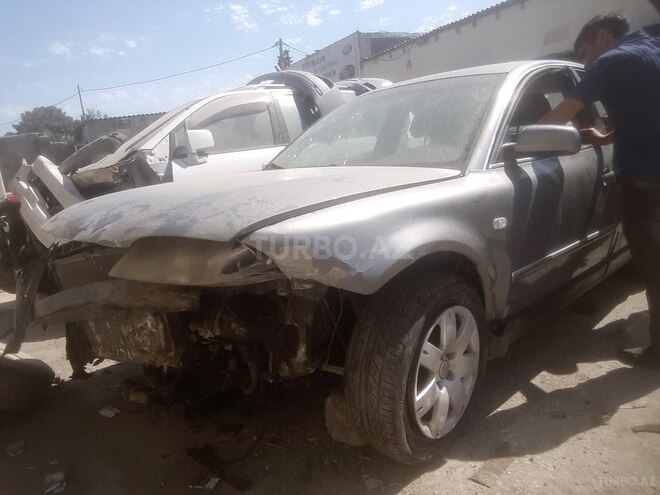 Volkswagen Passat 2002, 183,000 km - 2.8 l - Bakı