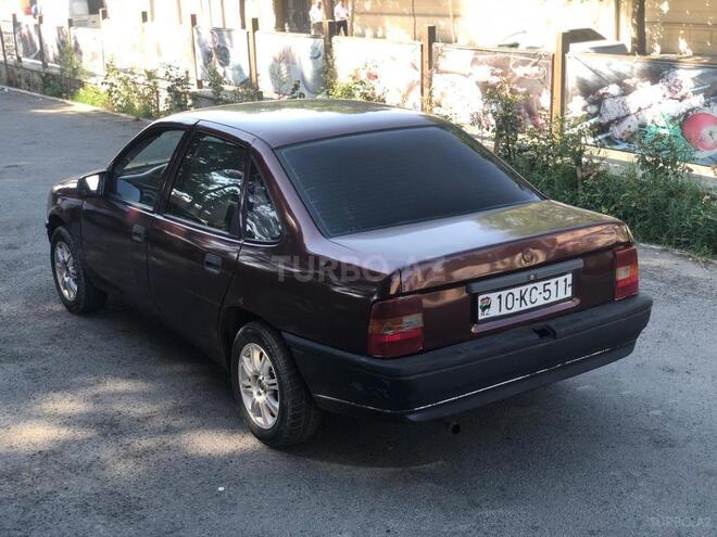Opel Vectra 1990, 321,000 km - 1.6 l - Bakı