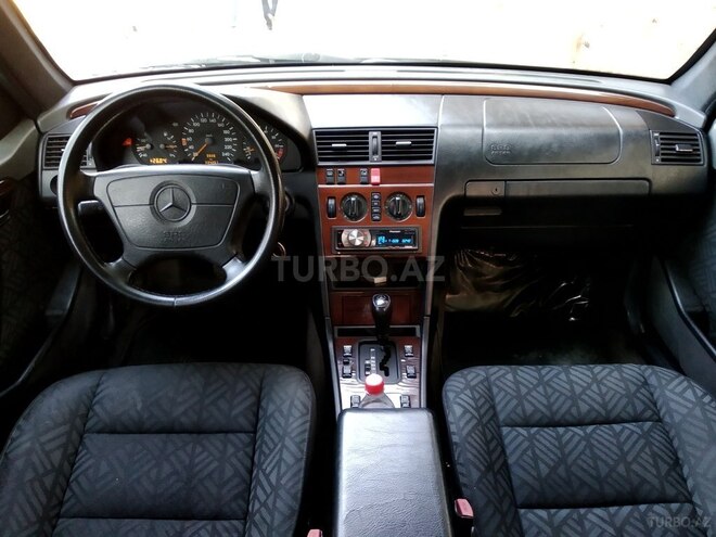 Mercedes C 220 1996, 243,000 km - 2.2 l - Sumqayıt