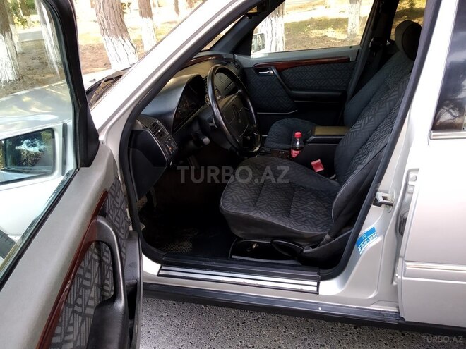 Mercedes C 220 1996, 243,000 km - 2.2 l - Sumqayıt