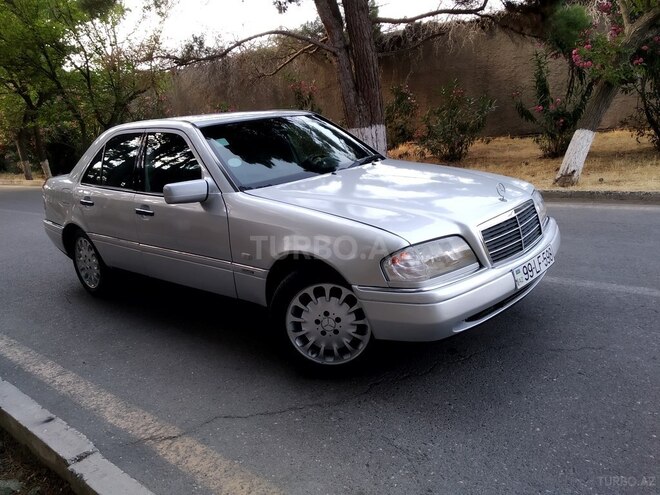 Mercedes C 220 1996, 243,000 km - 2.2 l - Sumqayıt