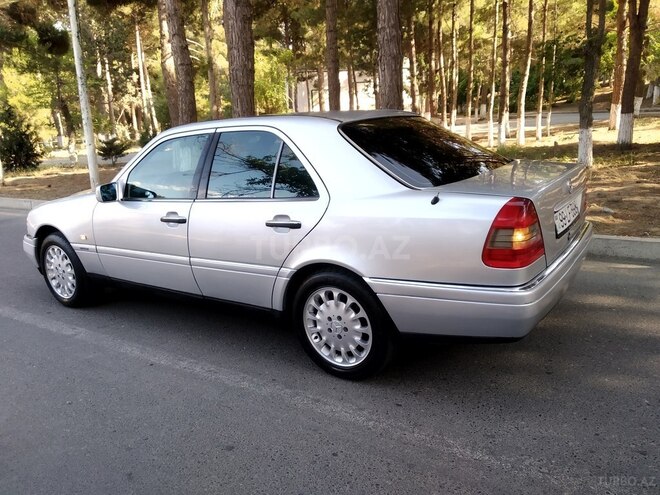 Mercedes C 220 1996, 243,000 km - 2.2 l - Sumqayıt