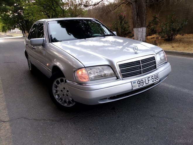 Mercedes C 220 1996, 243,000 km - 2.2 l - Sumqayıt