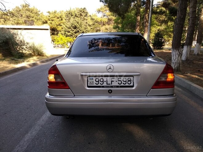 Mercedes C 220 1996, 243,000 km - 2.2 l - Sumqayıt