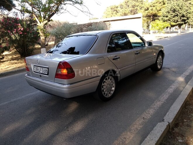 Mercedes C 220 1996, 243,000 km - 2.2 l - Sumqayıt
