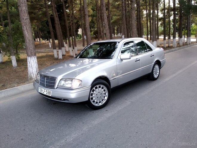 Mercedes C 220 1996, 243,000 km - 2.2 l - Sumqayıt