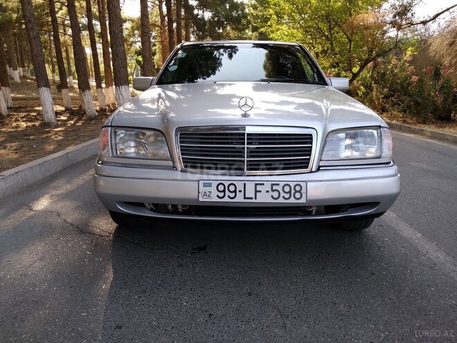 Mercedes C 220 1996, 243,000 km - 2.2 l - Sumqayıt