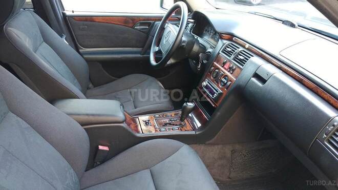 Mercedes E 240 1998, 355,000 km - 2.4 l - Bakı