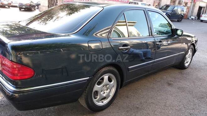 Mercedes E 240 1998, 355,000 km - 2.4 l - Bakı
