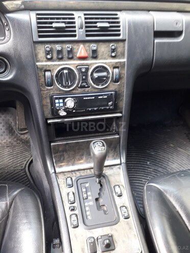 Mercedes E 230 1997, 287,000 km - 2.3 l - Bakı