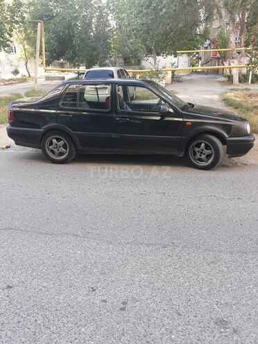 Volkswagen Vento 1994, 264,589 km - 1.9 л - Bakı