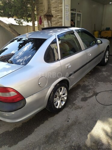 Opel Vectra 1996, 370,000 km - 1.8 л - Bakı