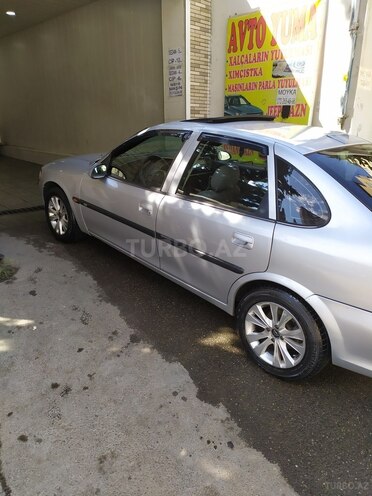 Opel Vectra 1996, 370,000 km - 1.8 л - Bakı