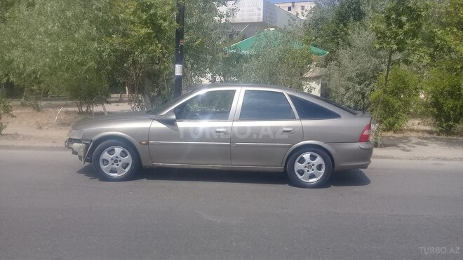 Opel Vectra 1996, 356,000 km - 2.0 l - Sumqayıt