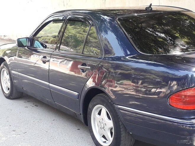 Mercedes E 240 1999, 180,000 km - 2.4 l - Sumqayıt