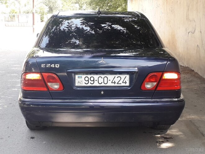 Mercedes E 240 1999, 180,000 km - 2.4 l - Sumqayıt