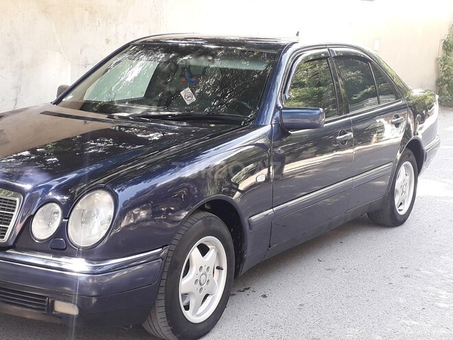 Mercedes E 240 1999, 180,000 km - 2.4 l - Sumqayıt