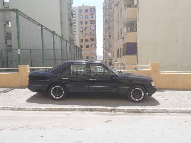 Mercedes E 200 1993, 490,000 km - 2.0 l - Bakı