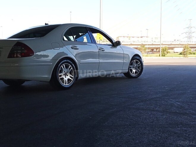 Mercedes E 220 2005, 268,000 km - 2.2 л - Bakı