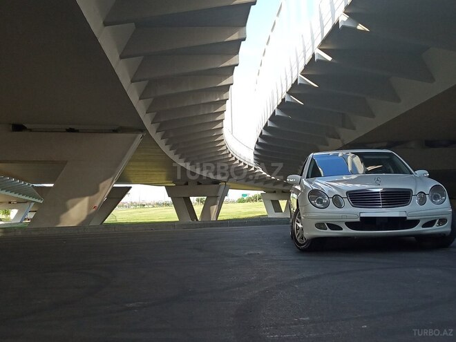 Mercedes E 220 2005, 268,000 km - 2.2 л - Bakı