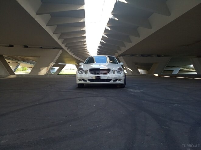 Mercedes E 220 2005, 268,000 km - 2.2 л - Bakı