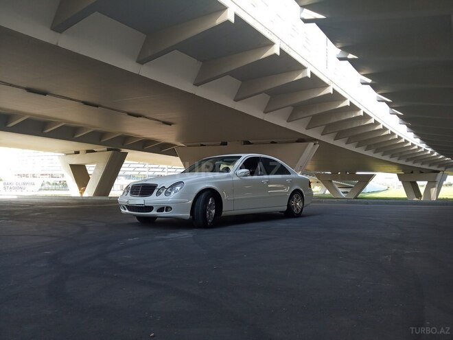 Mercedes E 220 2005, 268,000 km - 2.2 л - Bakı