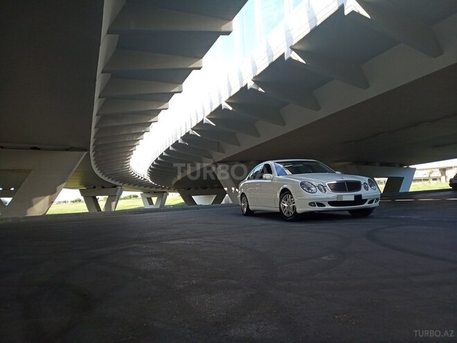 Mercedes E 220 2005, 268,000 km - 2.2 л - Bakı